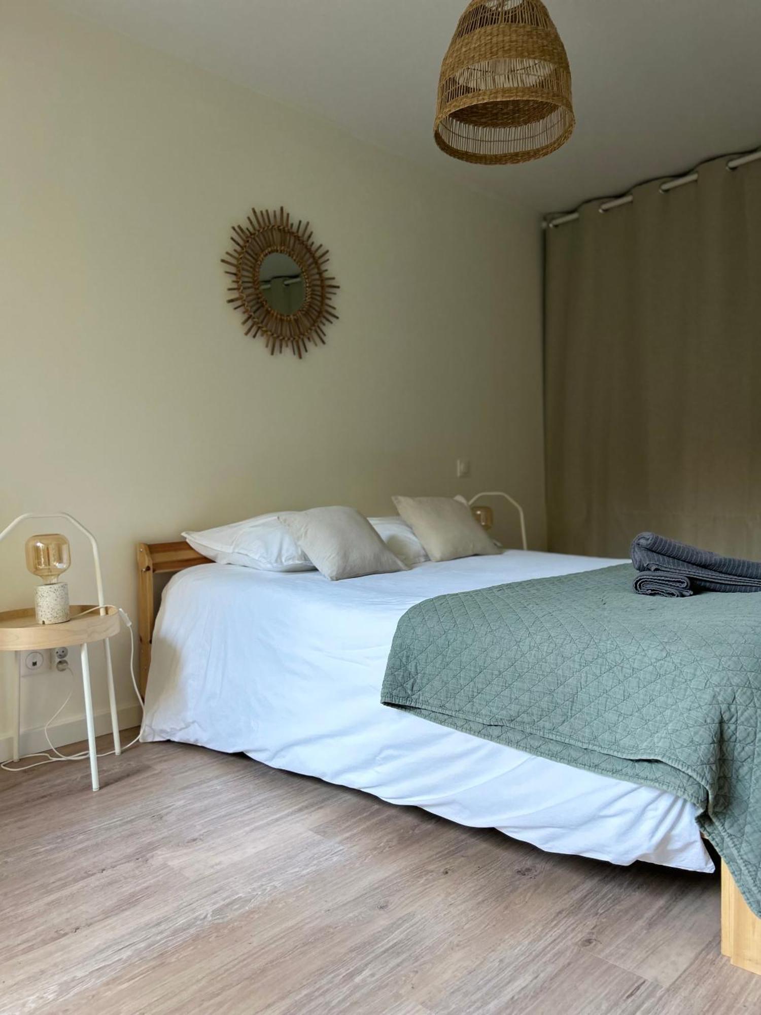 Le Patio : Appartement Chic 3 Chambres Au Coeur De Pau Εξωτερικό φωτογραφία