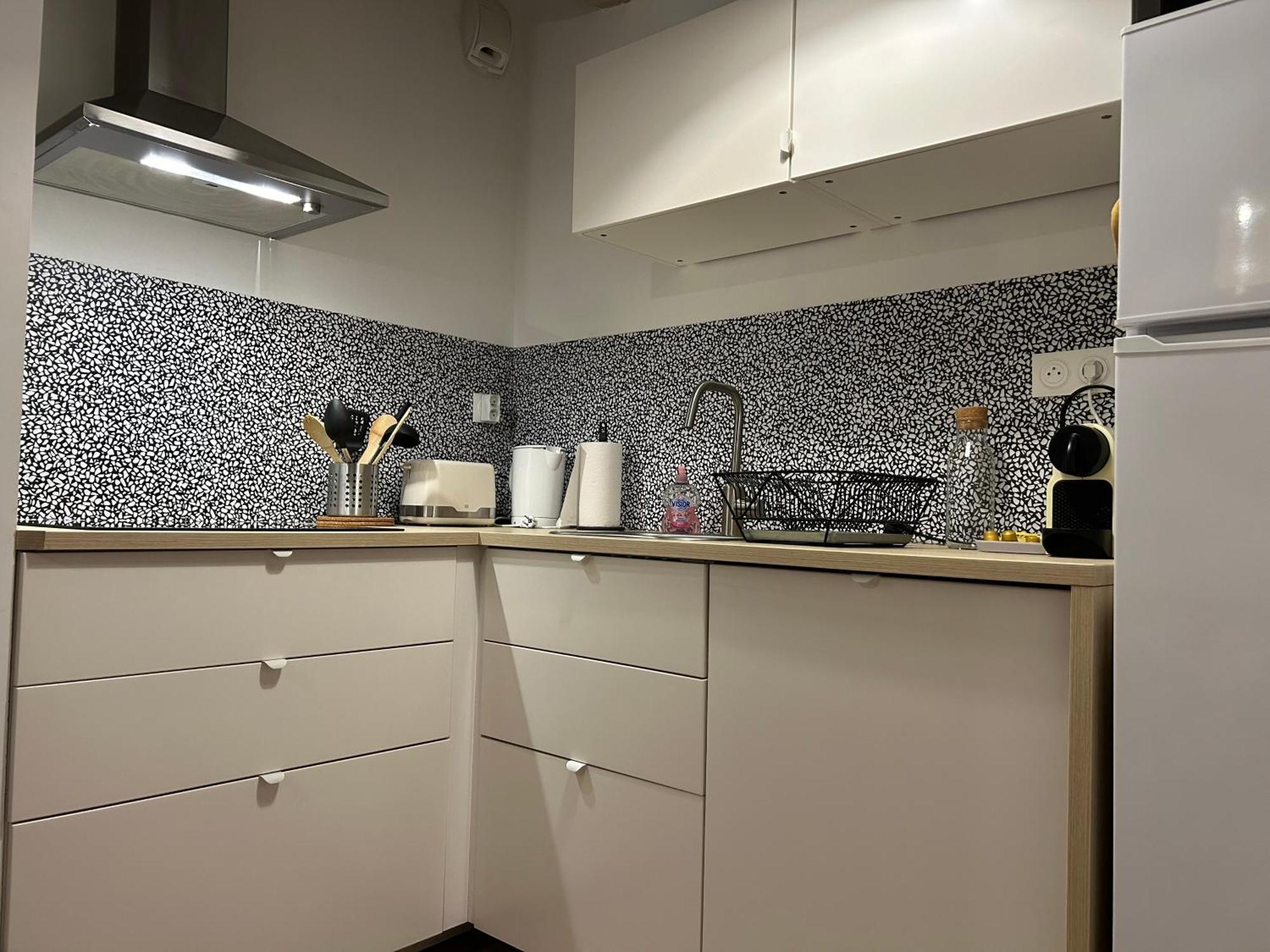 Le Patio : Appartement Chic 3 Chambres Au Coeur De Pau Εξωτερικό φωτογραφία